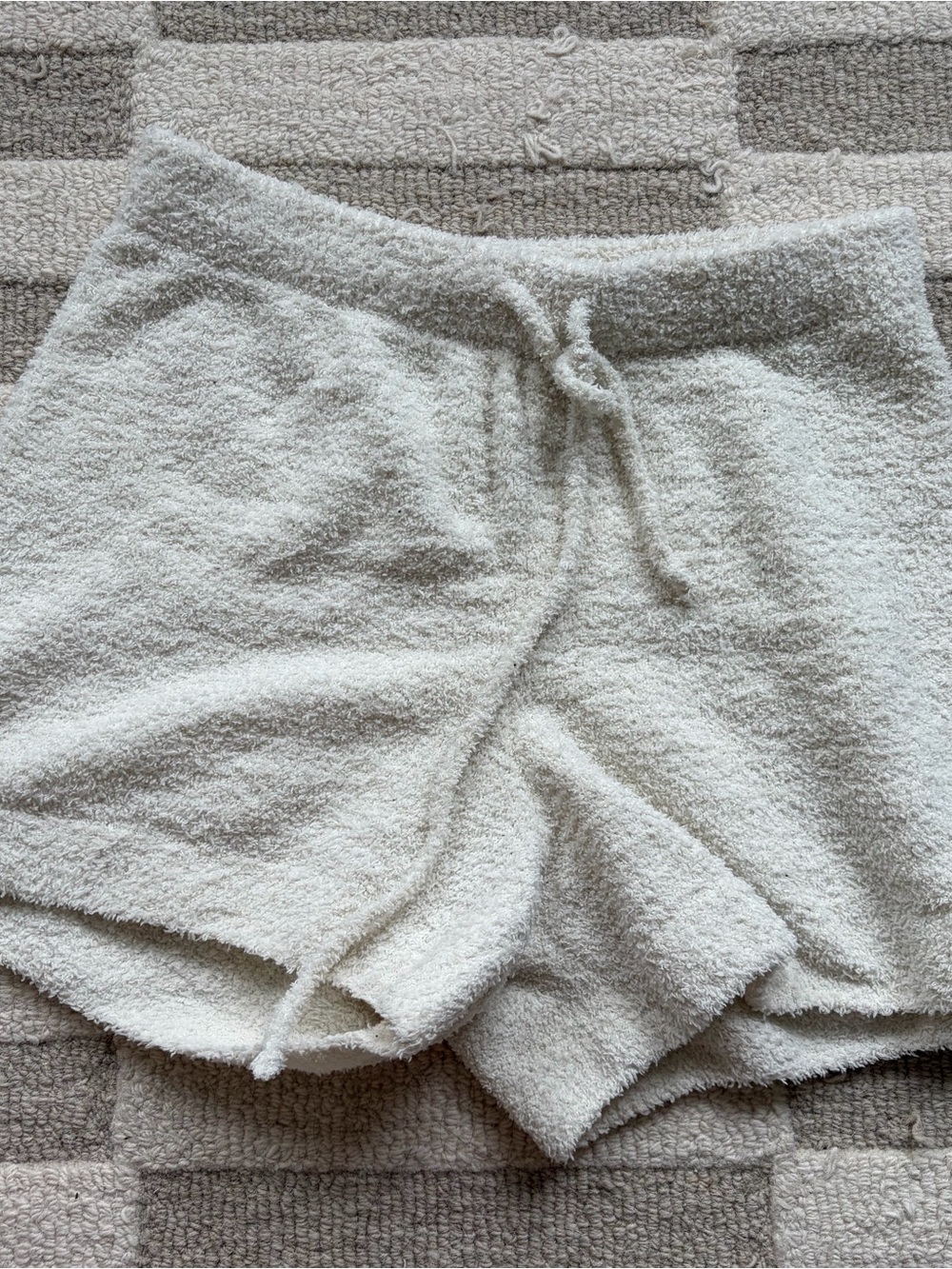 Uniqlo Fuzzy Lounge Shorts in White